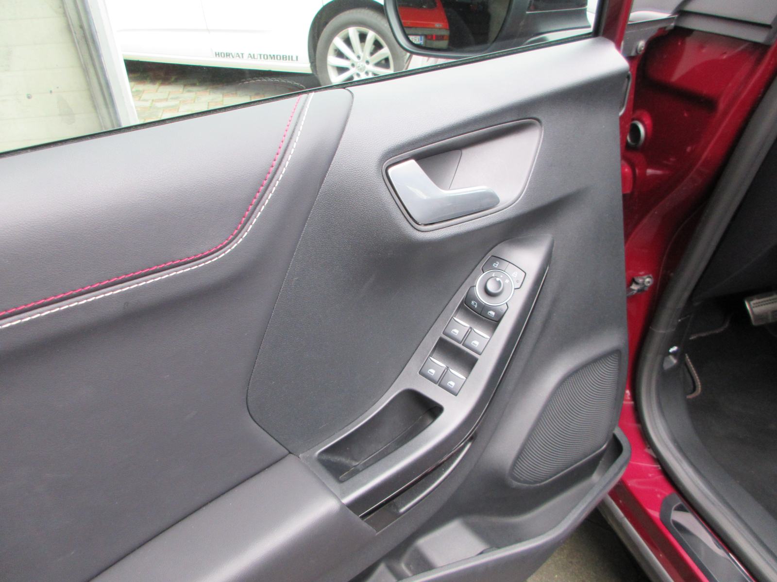 Ford Puma 1,0 EcoBoost Automatik,155Ks,ST-Line,HR Auto,11/23,Tooop,., fotografija 17