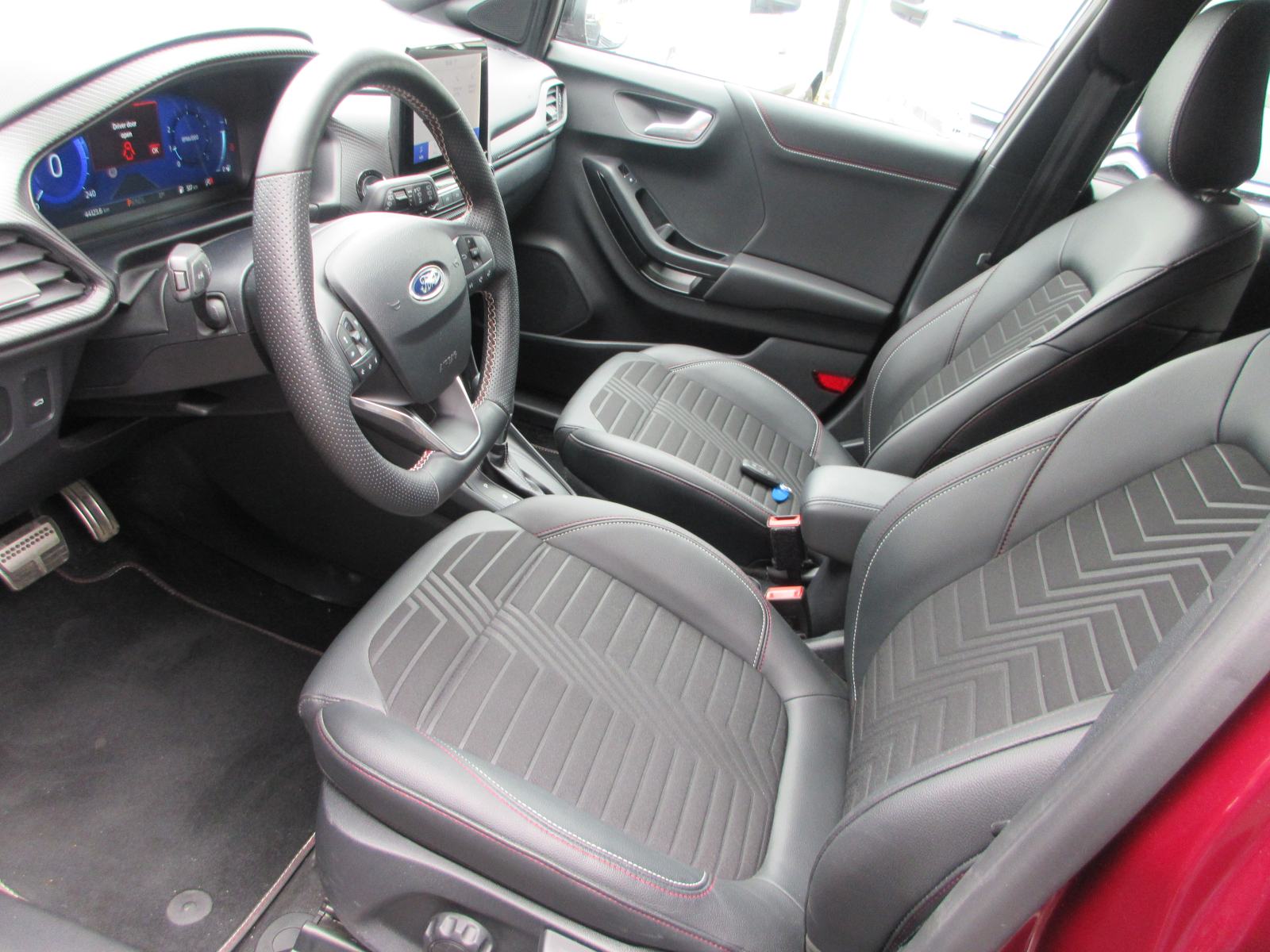 Ford Puma 1,0 EcoBoost Automatik,155Ks,ST-Line,HR Auto,11/23,Tooop,., fotografija 9