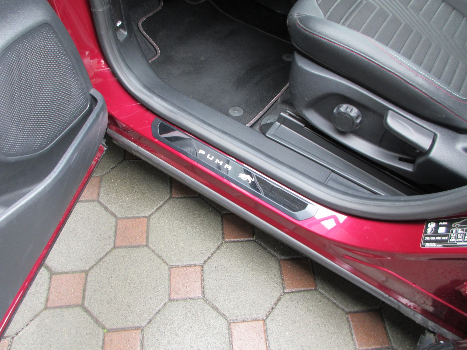 Ford Puma 1,0 EcoBoost Automatik,155Ks,ST-Line,HR Auto,11/23,Tooop,., fotografija 18