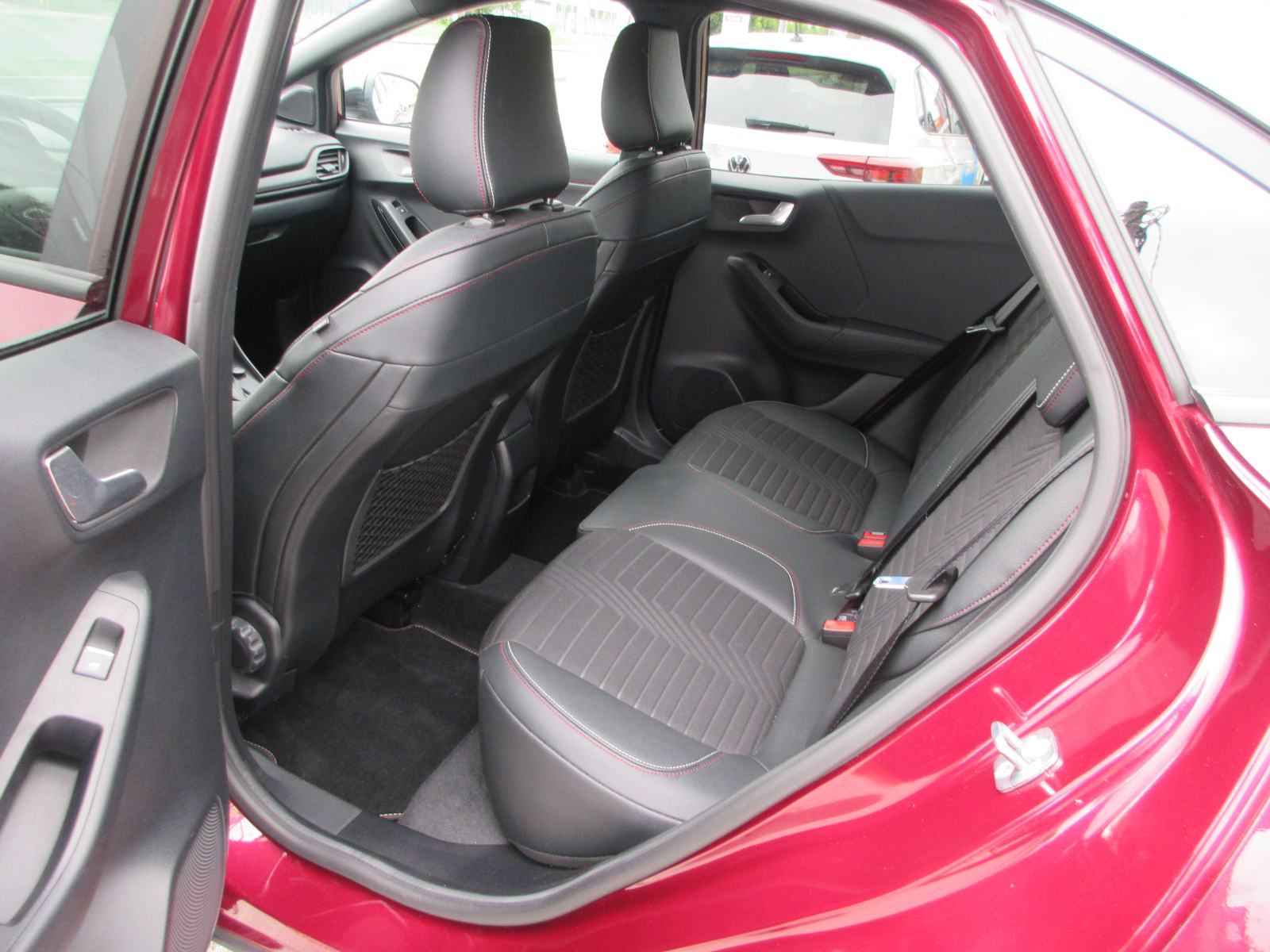 Ford Puma 1,0 EcoBoost Automatik,155Ks,ST-Line,HR Auto,11/23,Tooop,., fotografija 11
