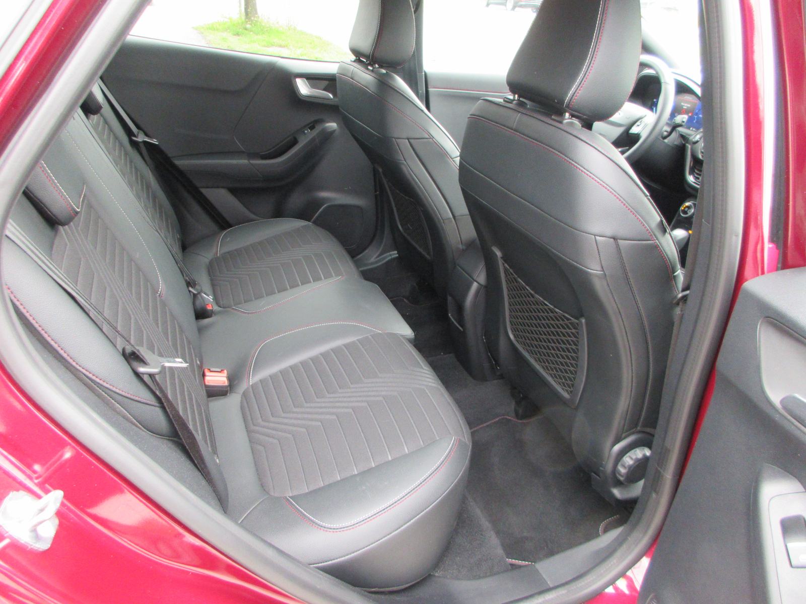 Ford Puma 1,0 EcoBoost Automatik,155Ks,ST-Line,HR Auto,11/23,Tooop,., fotografija 12