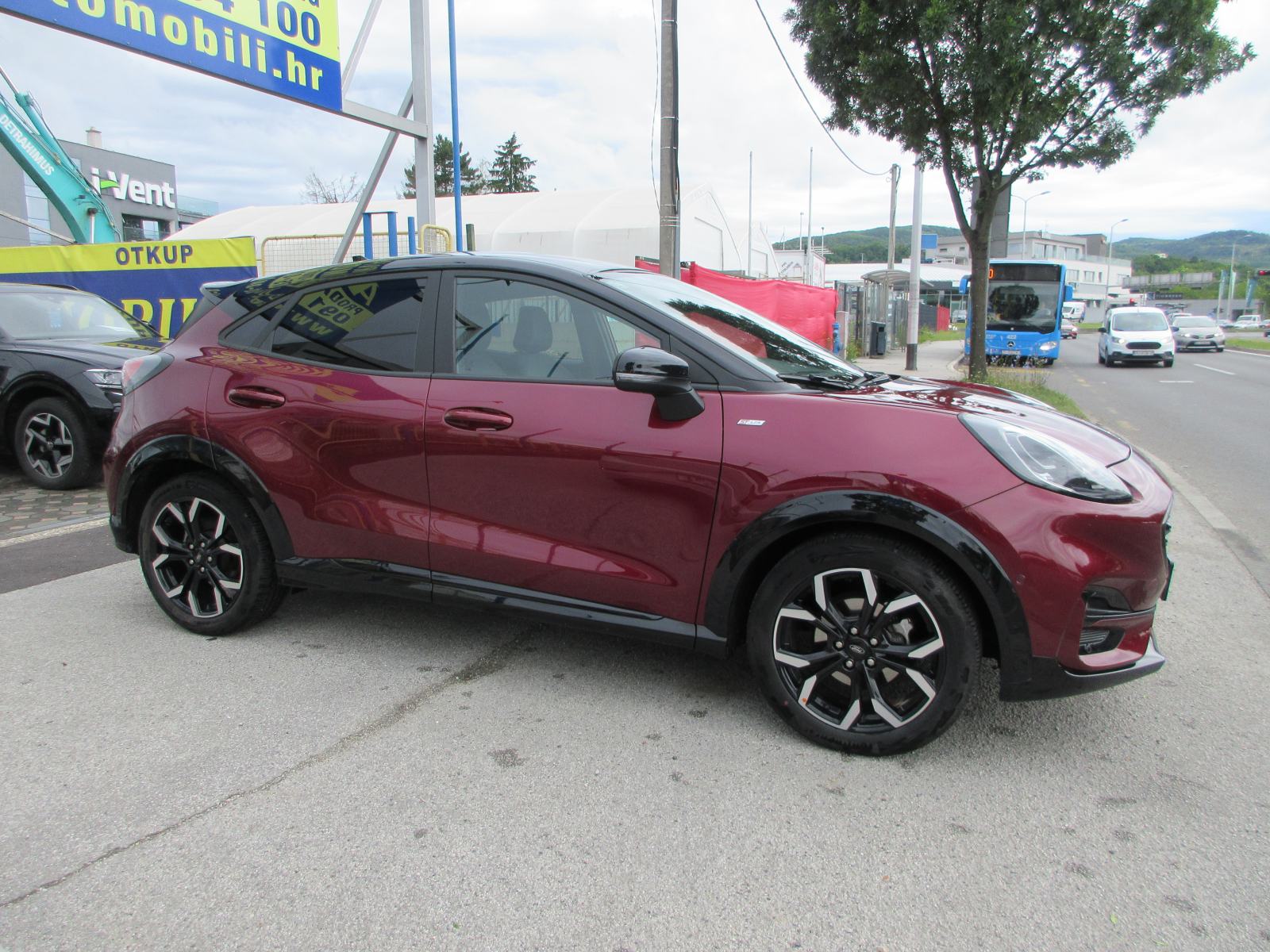 Ford Puma 1,0 EcoBoost Automatik,155Ks,ST-Line,HR Auto,11/23,Tooop,., fotografija 3