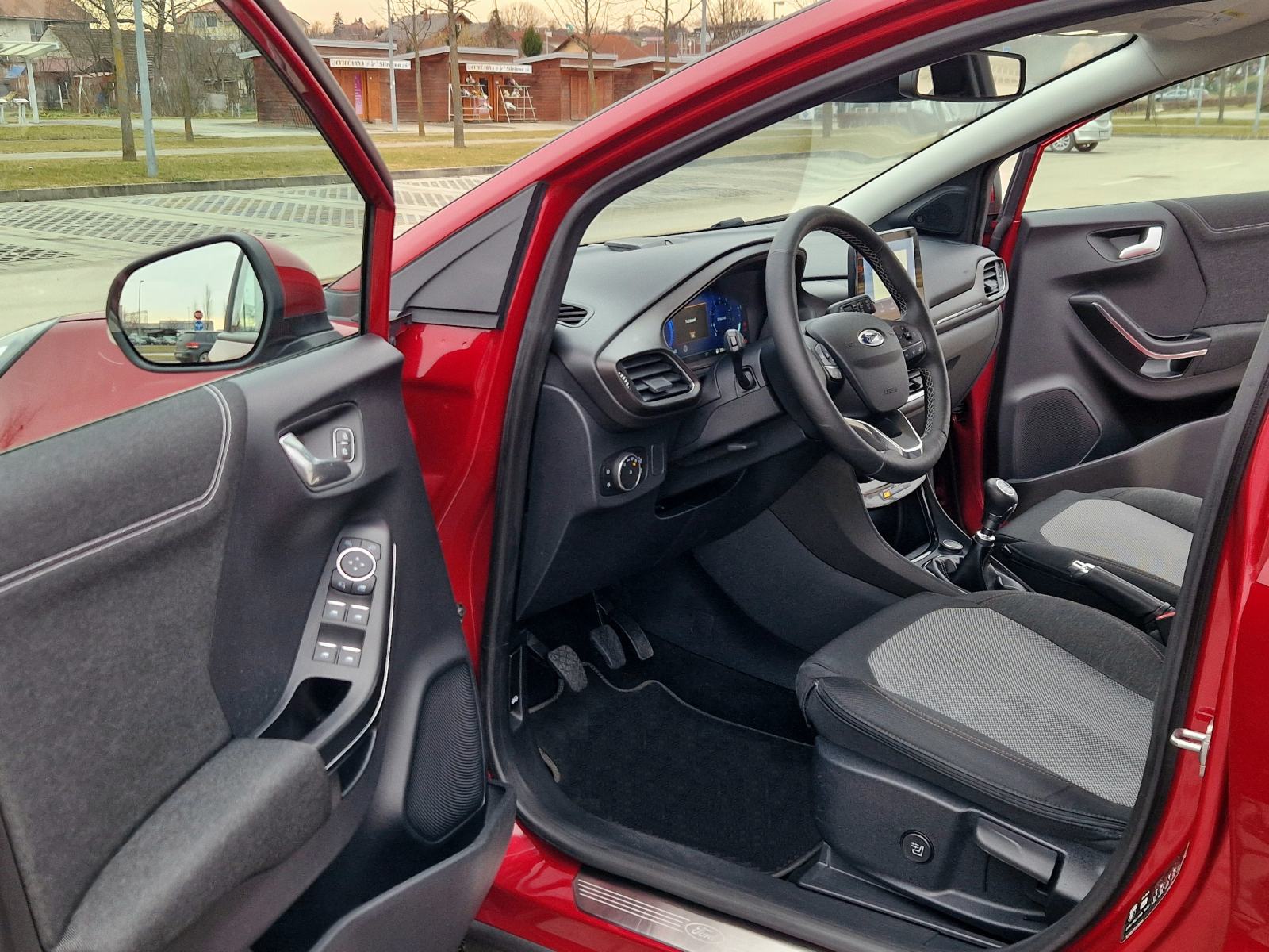 FORD PUMA 1.0 ECOBOOST HYBRID TITANIUM-X - BOGATA OPREMA - ATRAKTIVNA, fotografija 11