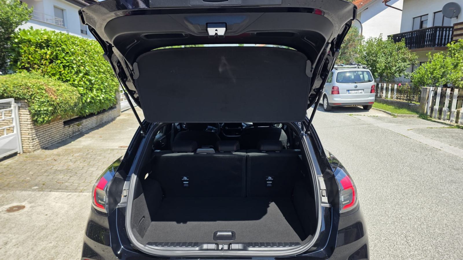Ford Puma 1,0 MHEV (Hybrid), ST-Line + WINTER paket, virtualni kokpit, fotografija 9