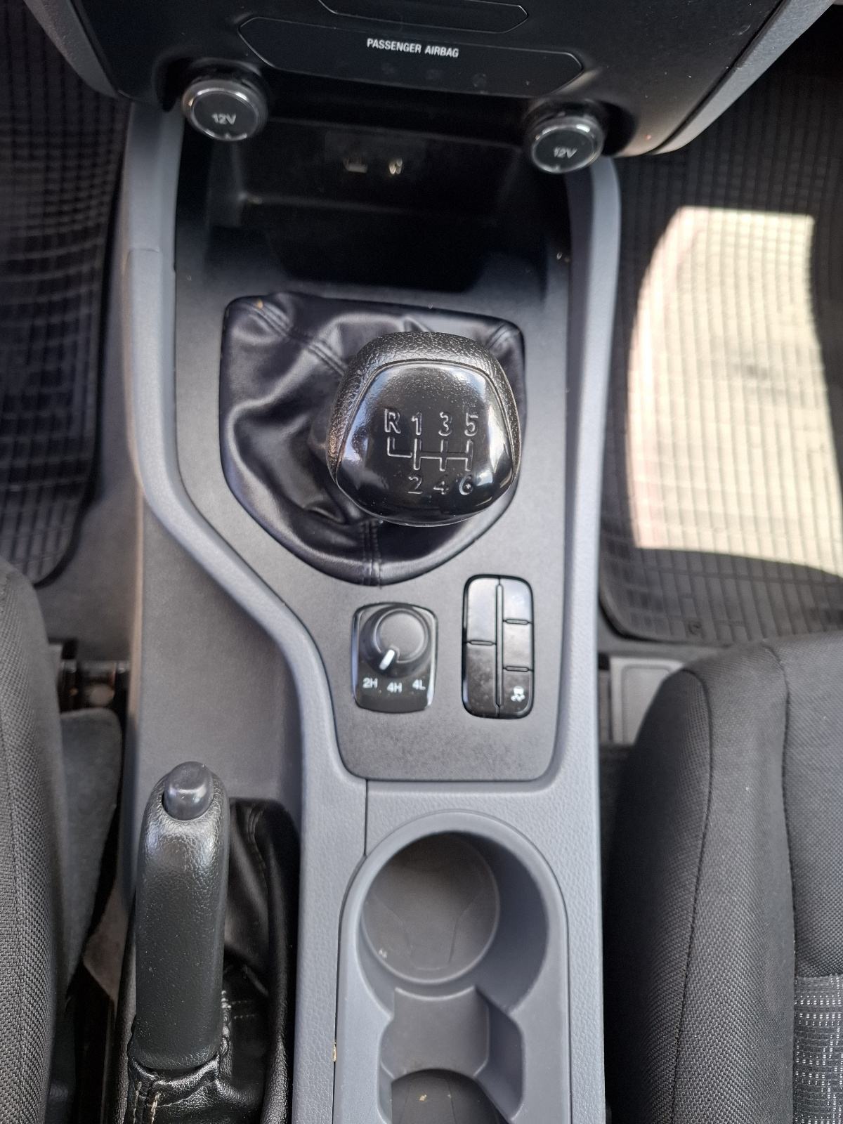 Ford Ranger 2.2 TDCI-DOUBLE CAB XL-4X4 N1SA 5 SJEDALA-HR-AUTO -U PDV-u, fotografija 12