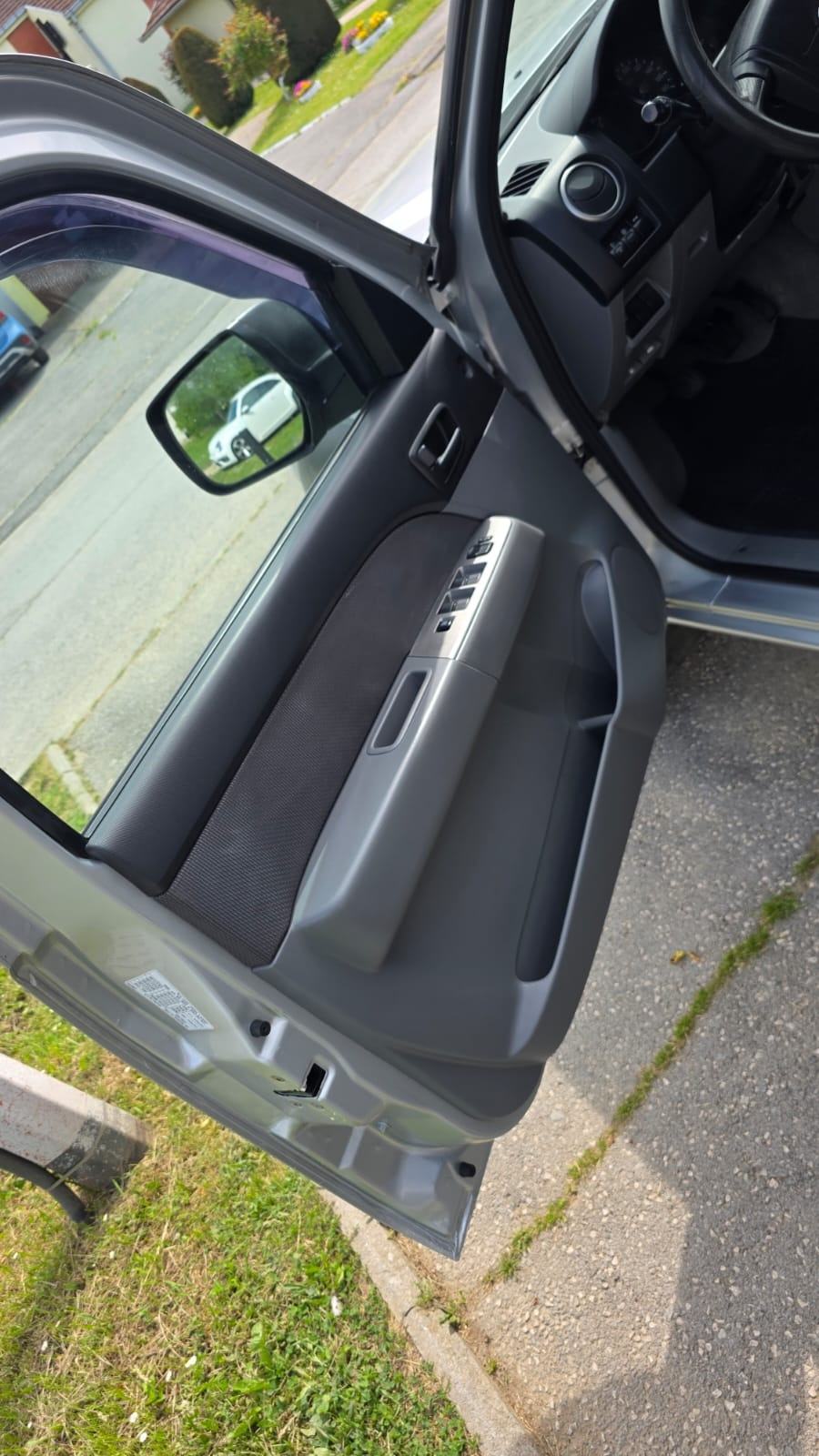 Ford Ranger 2.5 TDCi, fotografija 6