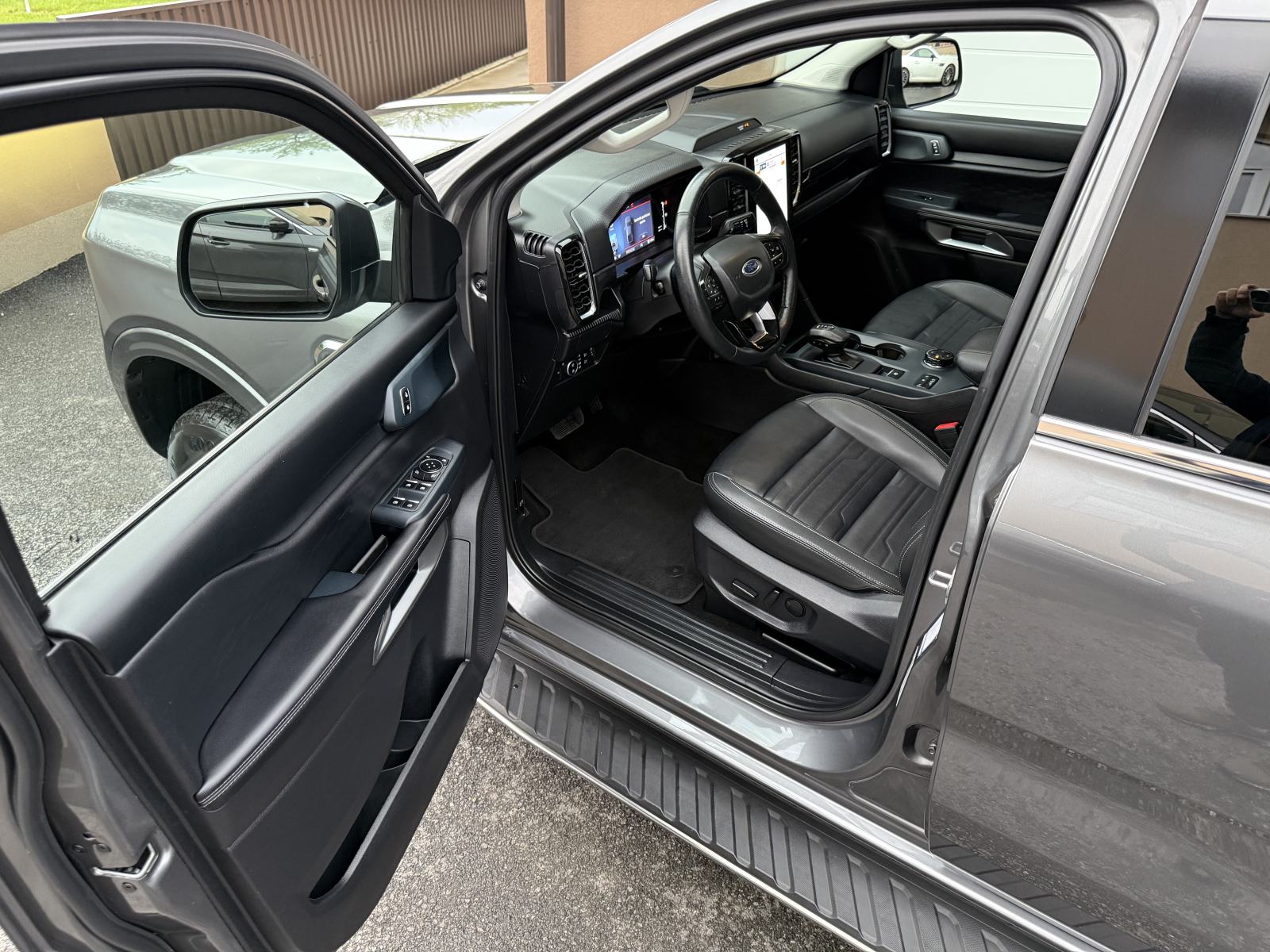 Ford Ranger LIMITED 2.0tdci Biturbo,automatik,NAVI,KAMERA,KOŽA,u PDV-u, fotografija 15