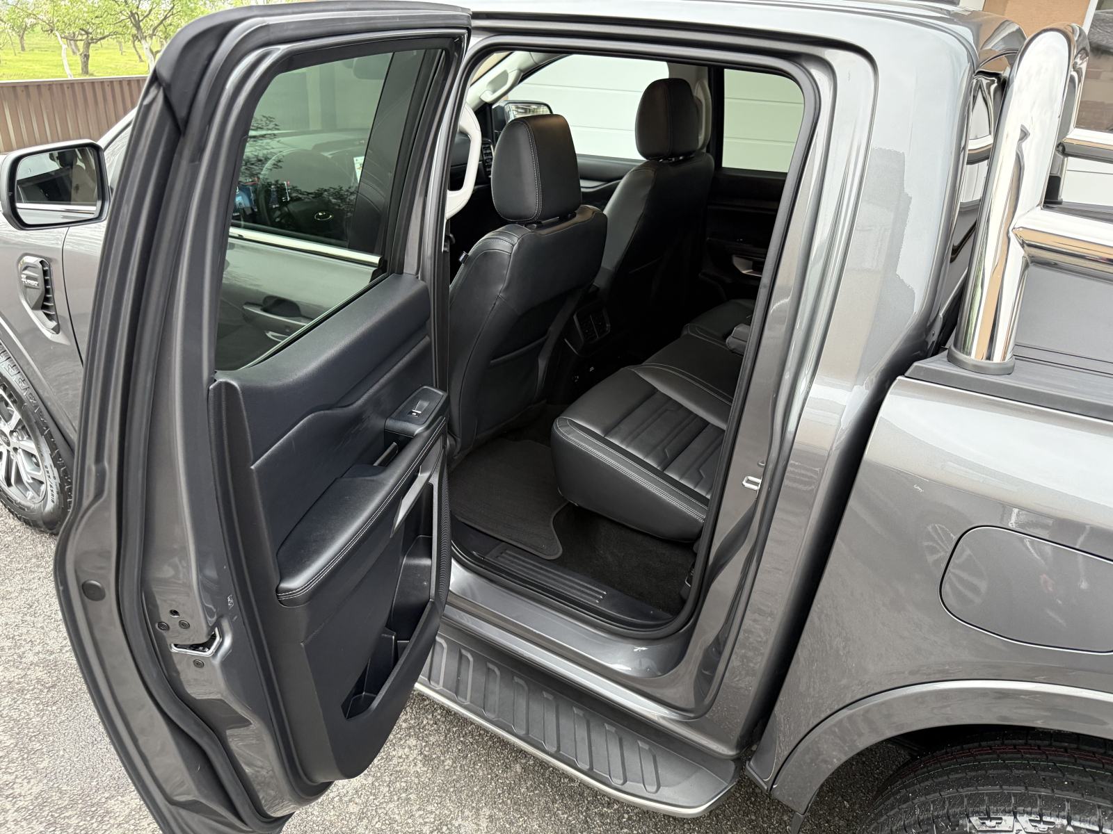 Ford Ranger LIMITED 2.0tdci Biturbo,automatik,NAVI,KAMERA,KOŽA,u PDV-u, fotografija 14