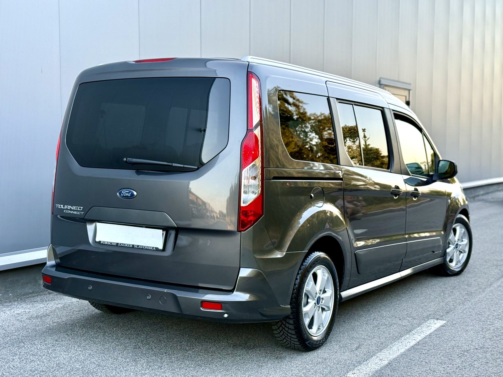 Ford Tourneo Connect 1,5 TDCi 120 KS AUTOMATIK FULL PANORAMA 7 SJEDALA, fotografija 9