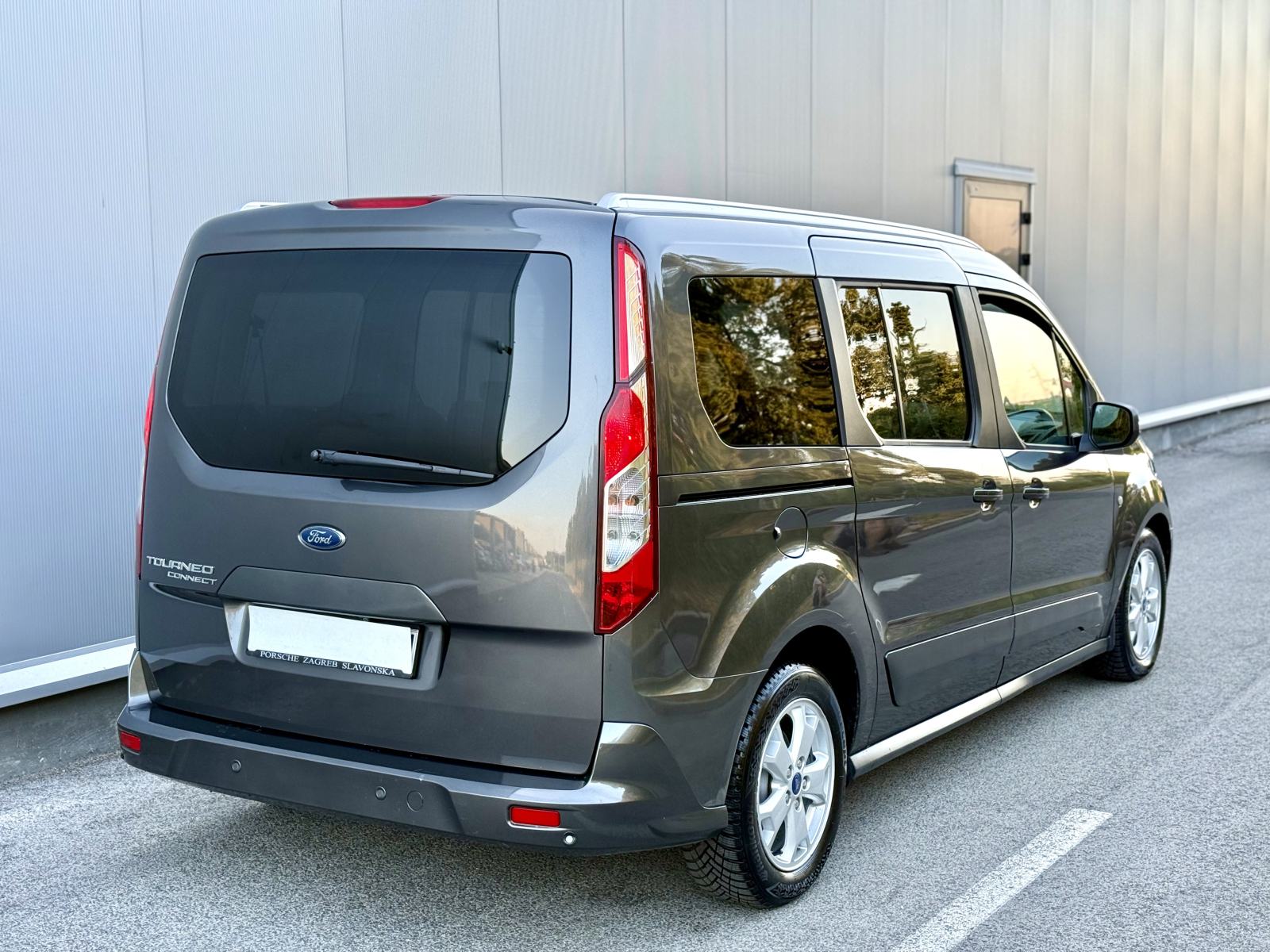 Ford Tourneo Connect 1,5 TDCi 120 KS AUTOMATIK FULL PANORAMA 7 SJEDALA, fotografija 10