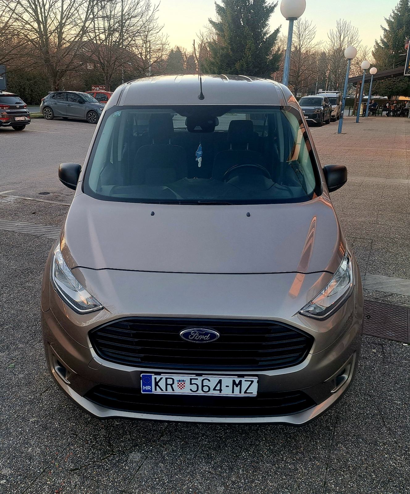Ford Tourneo Connect 1.5 tdci /120 ks⭐️TOP STANJE⭐️Jamstvo do 2 god⭐️, fotografija 8