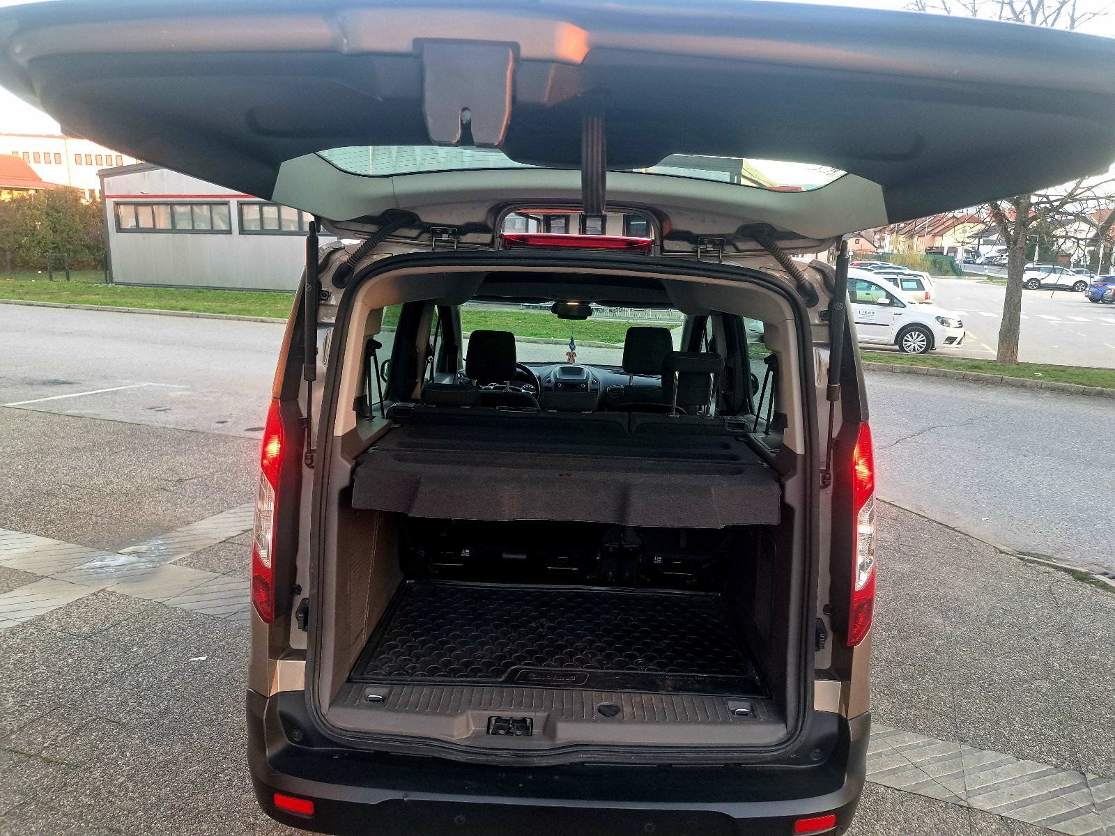 Ford Tourneo Connect 1.5 tdci /120 ks⭐️TOP STANJE⭐️Jamstvo do 2 god⭐️, fotografija 9
