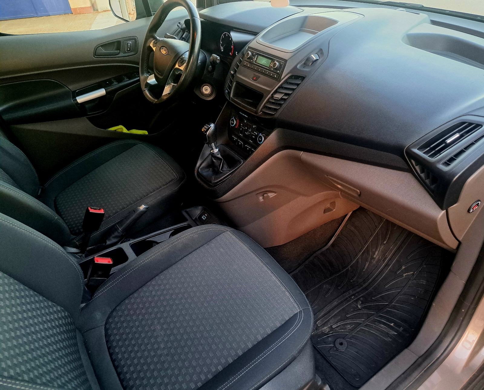 Ford Tourneo Connect 1.5 tdci /120 ks⭐️TOP STANJE⭐️Jamstvo do 2 god⭐️, fotografija 17