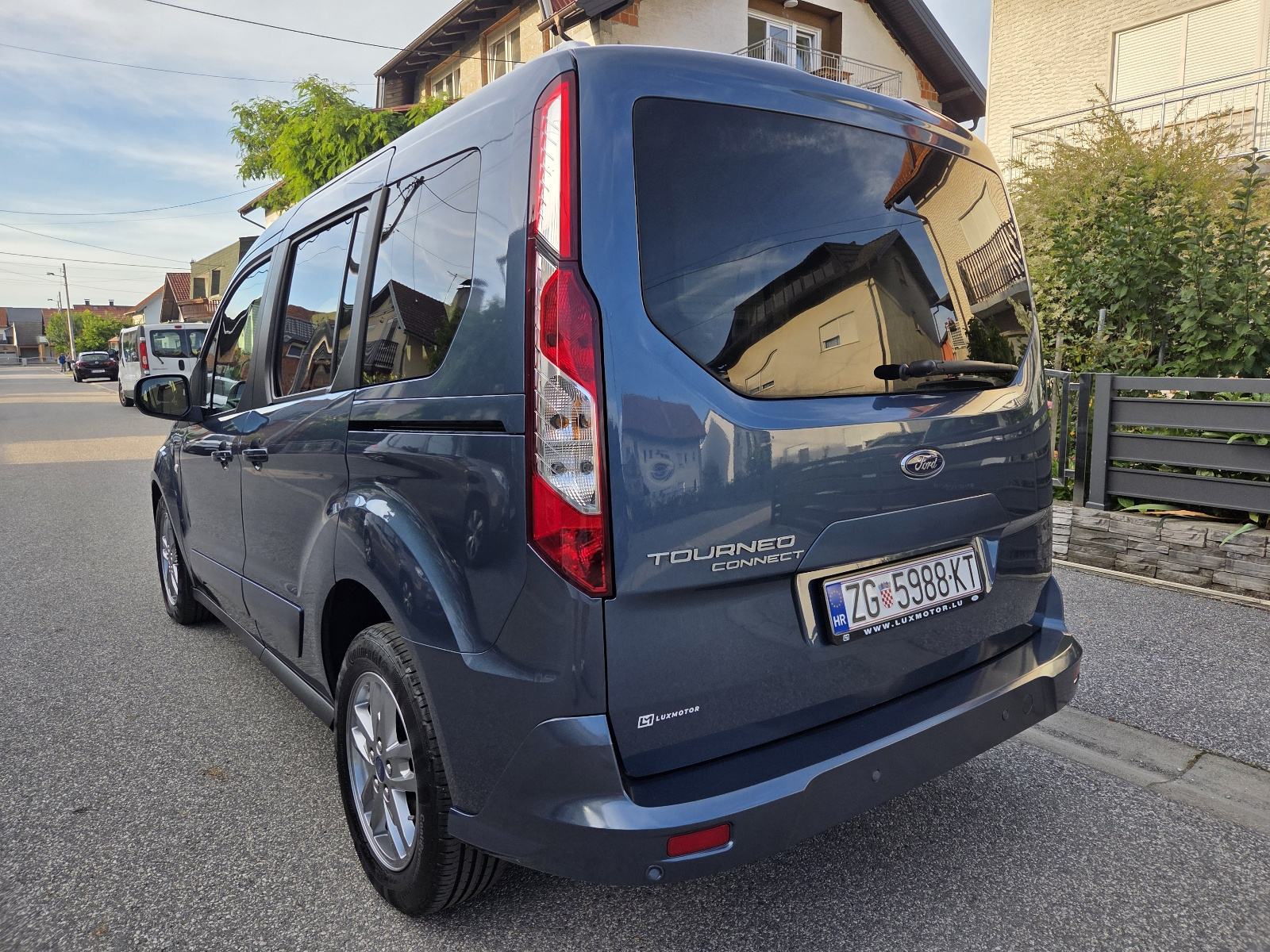 Ford Tourneo Connect 1,5 TDCi automatik Titanium, fotografija 3