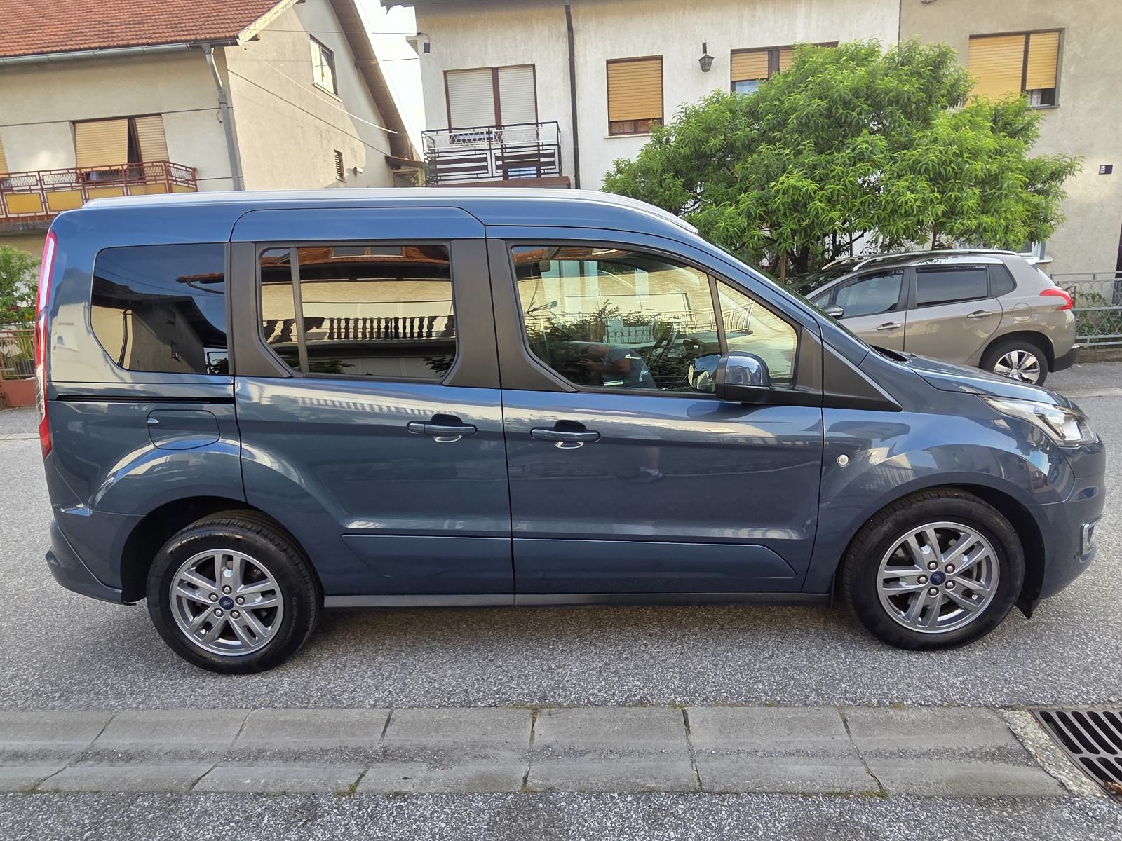 Ford Tourneo Connect 1,5 TDCi automatik Titanium, fotografija 5