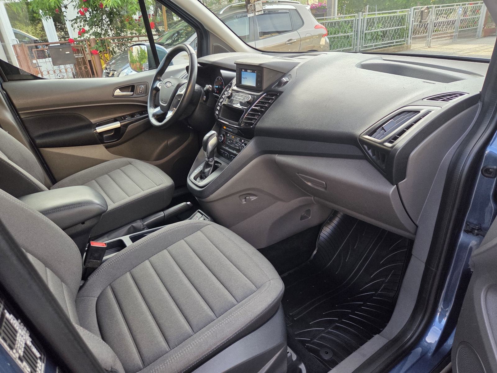 Ford Tourneo Connect 1,5 TDCi automatik Titanium, fotografija 11