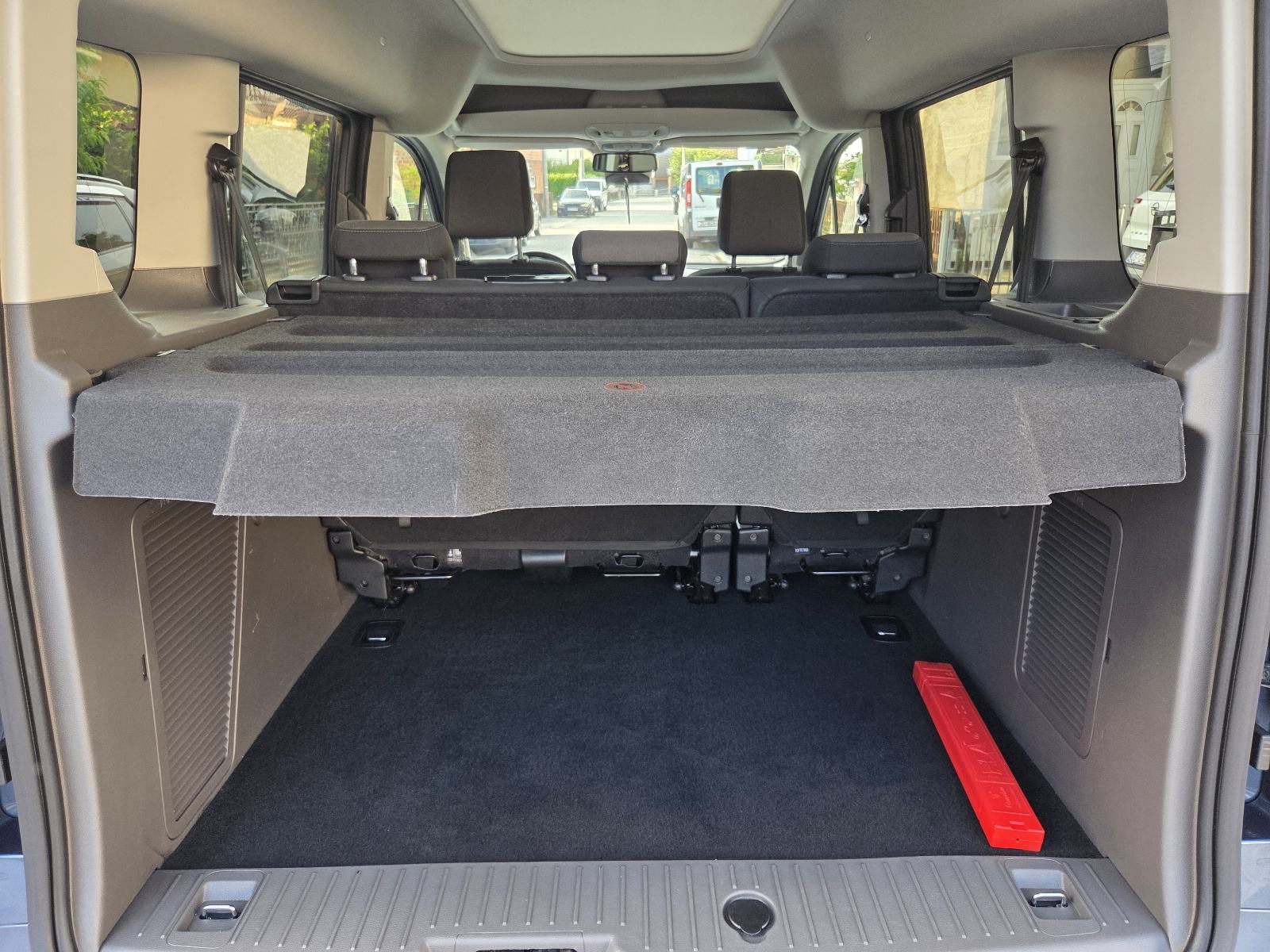 Ford Tourneo Connect 1,5 TDCi automatik Titanium, fotografija 15