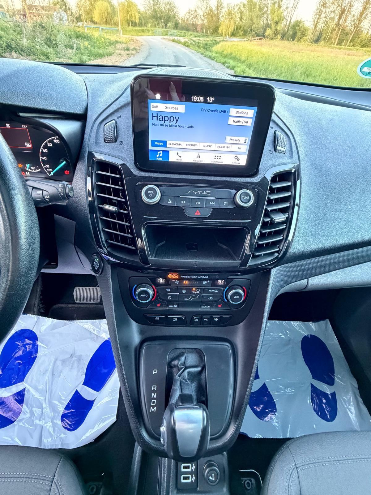 Ford Tourneo Connect 1,5 TDCi *Maxi *7 sjedala *2019.g., fotografija 6