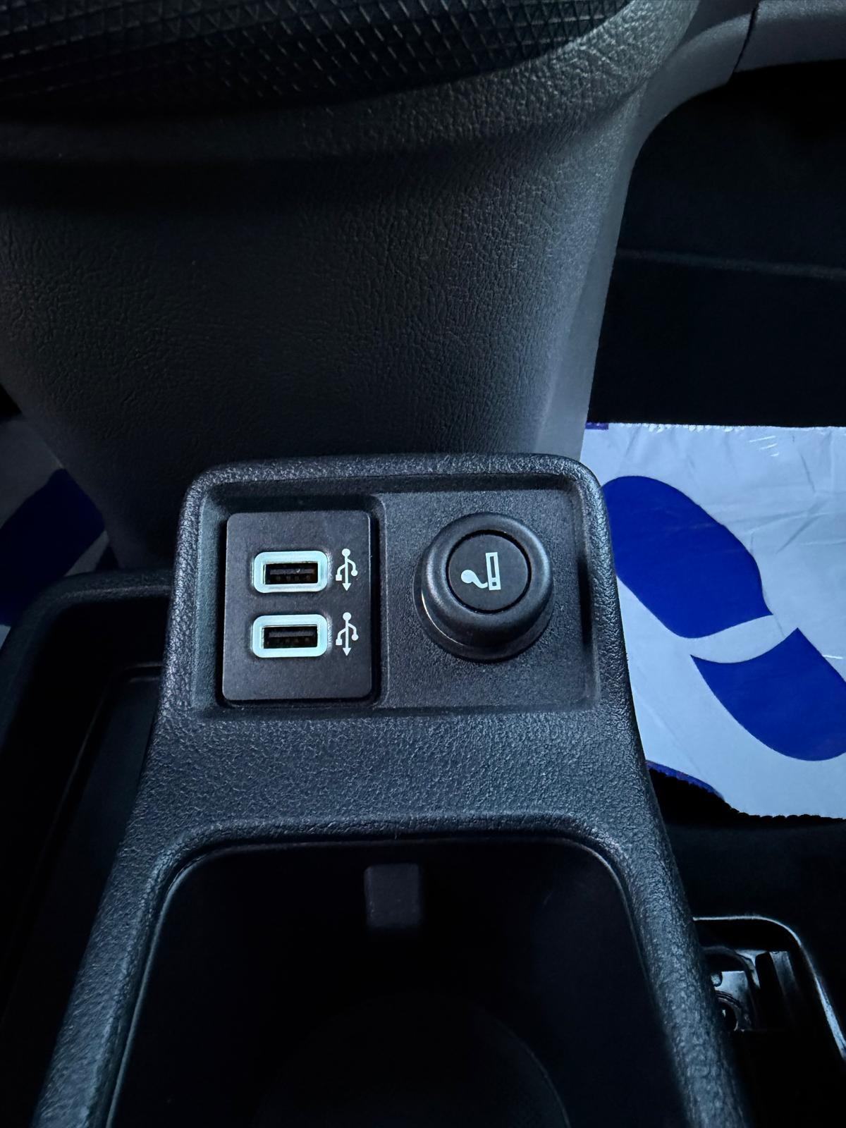 Ford Tourneo Connect 1,5 TDCi *Maxi *7 sjedala *2019.g., fotografija 18
