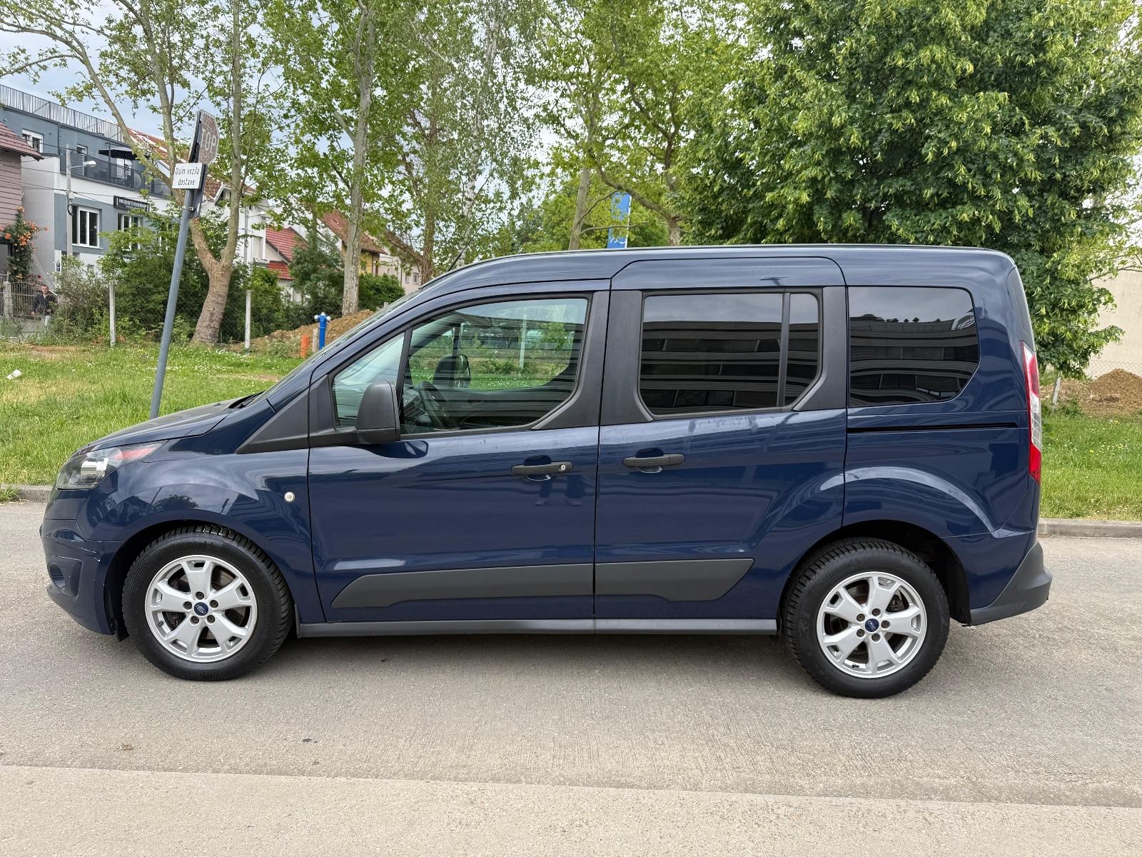 Ford Tourneo Connect 1,5 TDCi*PUTNICKI*TOP STANJE*, fotografija 7
