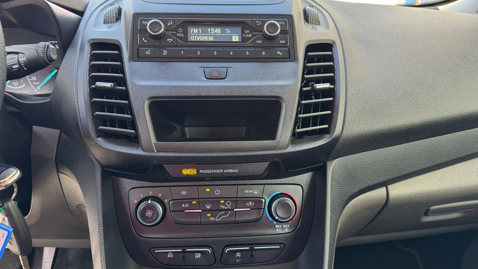 Ford Tourneo Connect 1,5 TDCi MIXO 2023 GODINA-24000 KM N1 NIJE UVOZ, fotografija 6