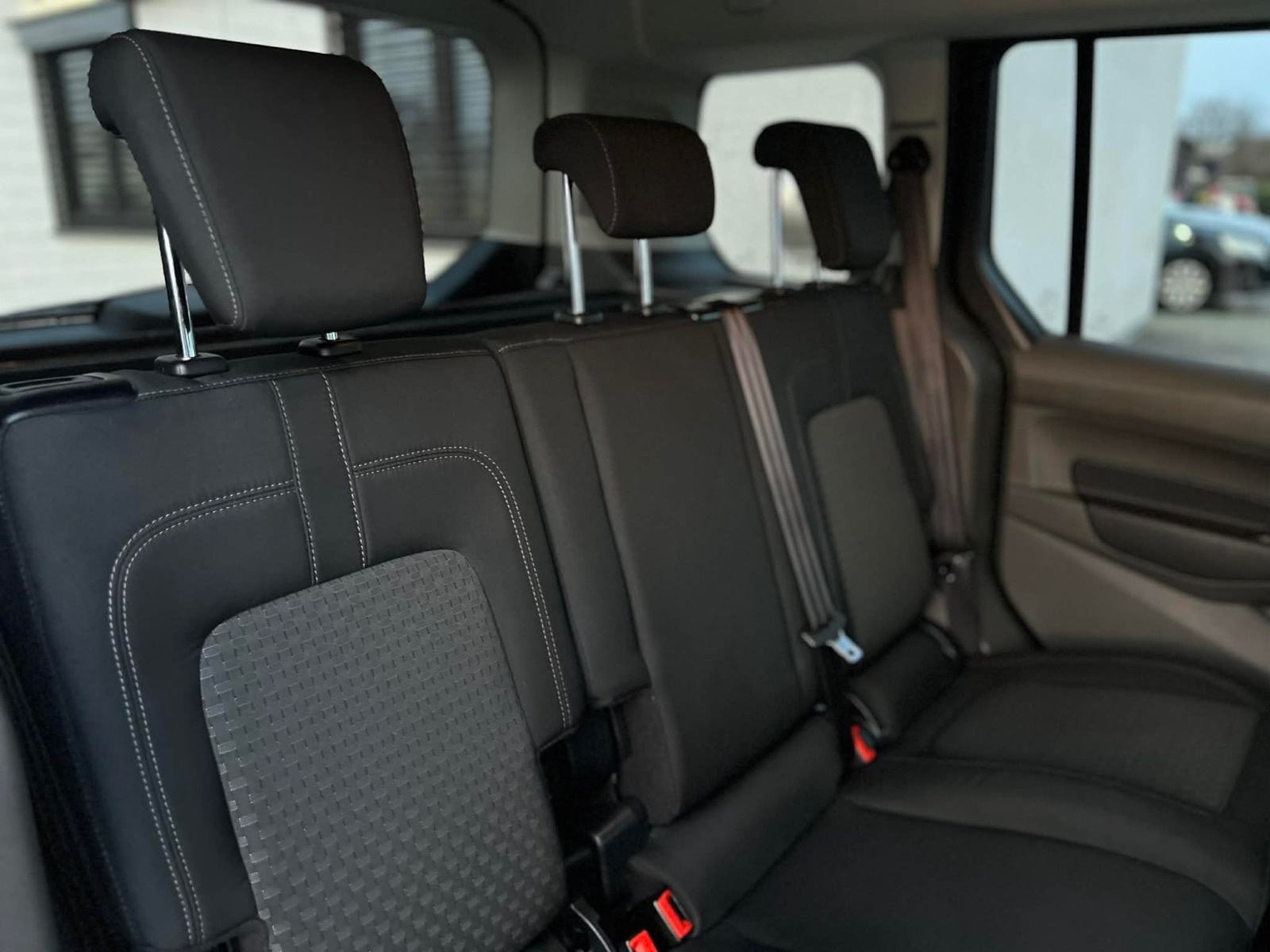 Ford Tourneo Connect 1,5 TDCi, fotografija 15