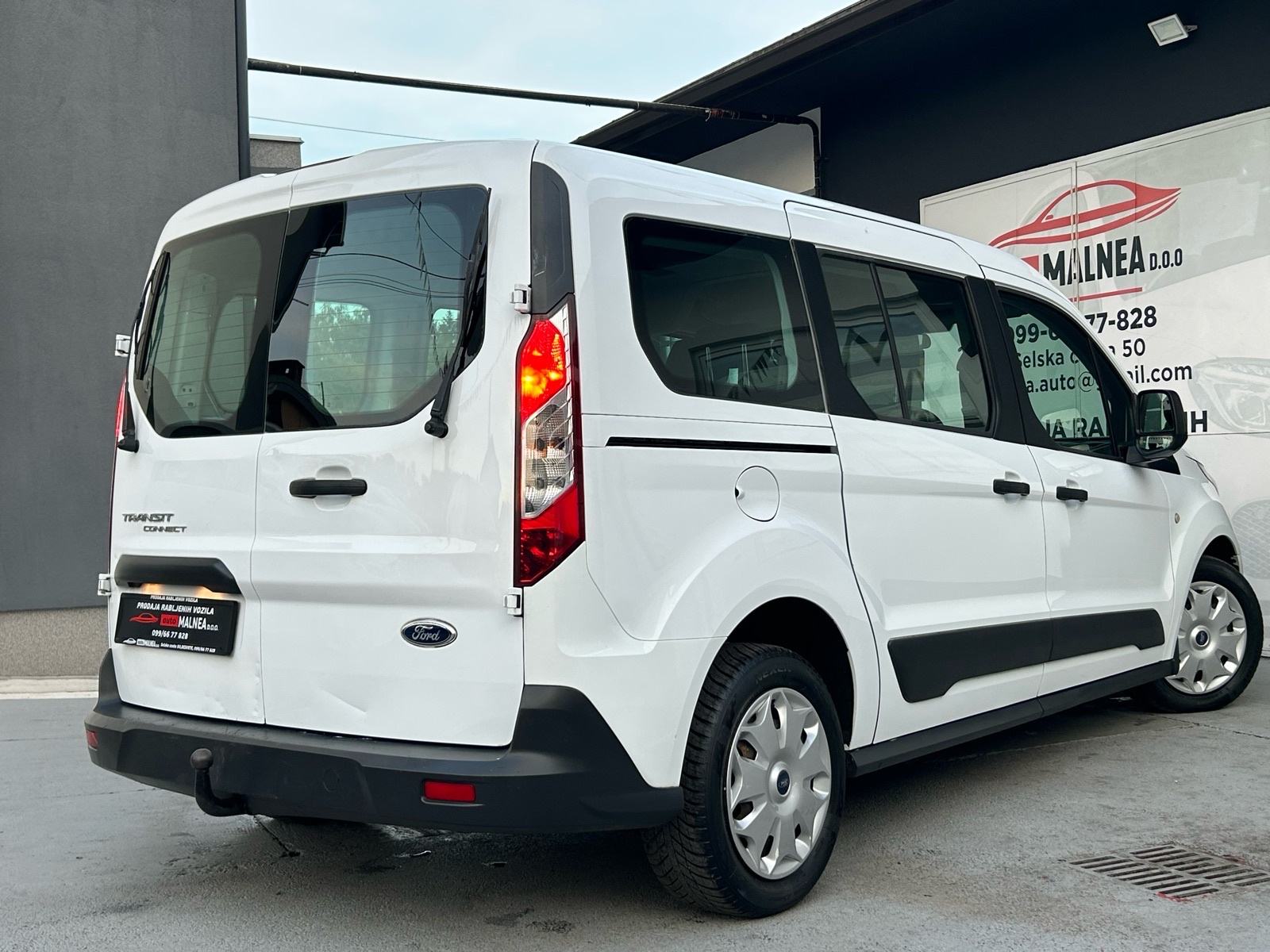 Ford Tourneo Connect 1,6 TDCi 2015G.MAXI 5 SJEDALA 2 BOĆNA KLIZNA VRAT, fotografija 14