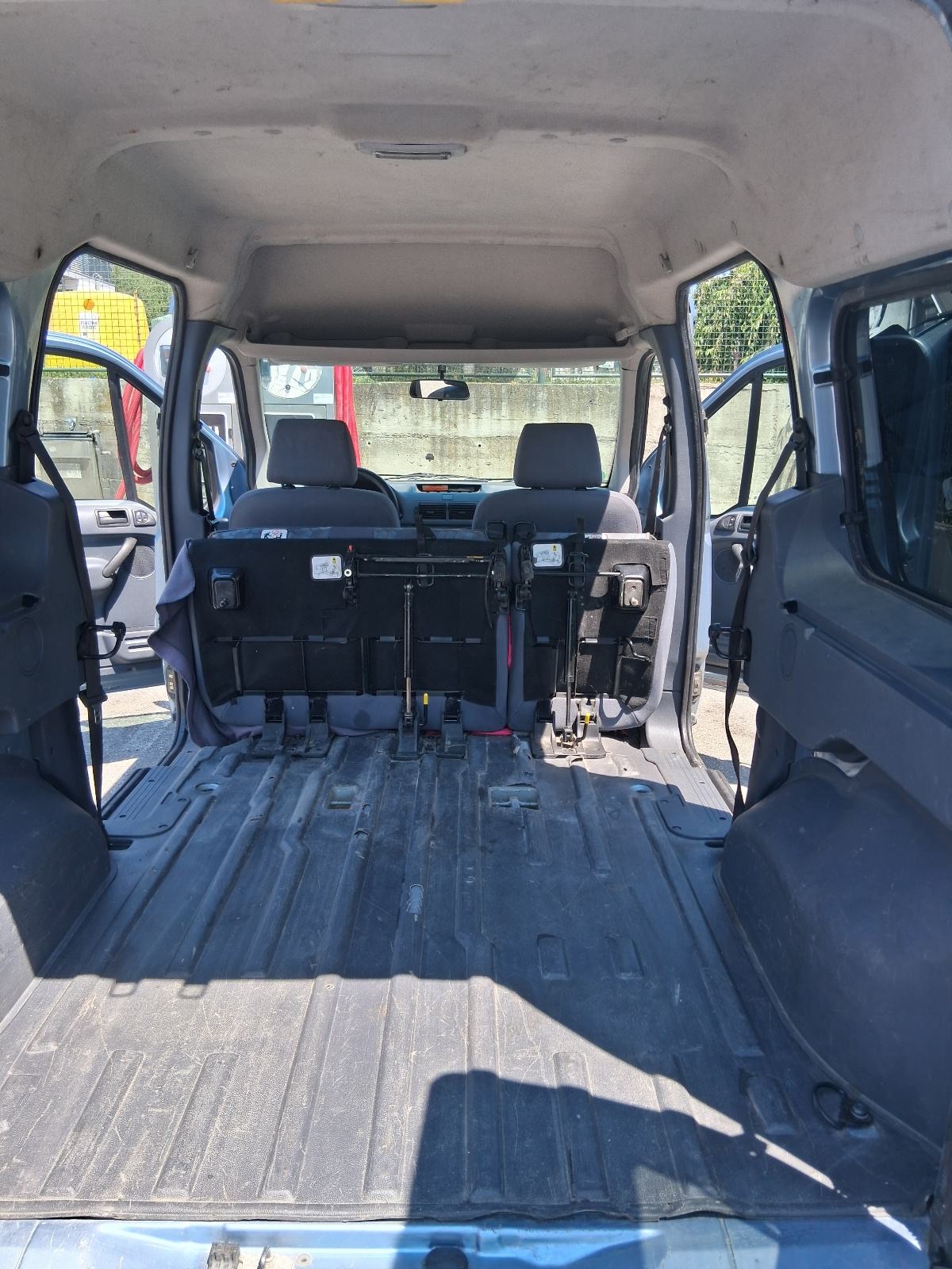 Ford Tourneo Connect LWB 1,8 D, fotografija 13