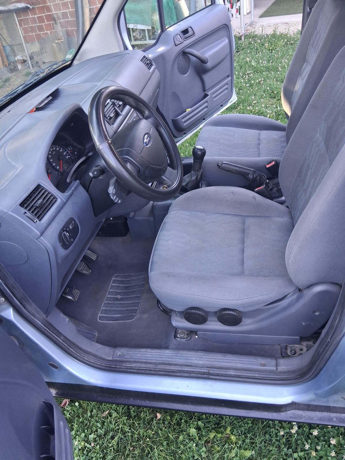 Ford Tourneo Connect LWB 1,8 D, fotografija 12