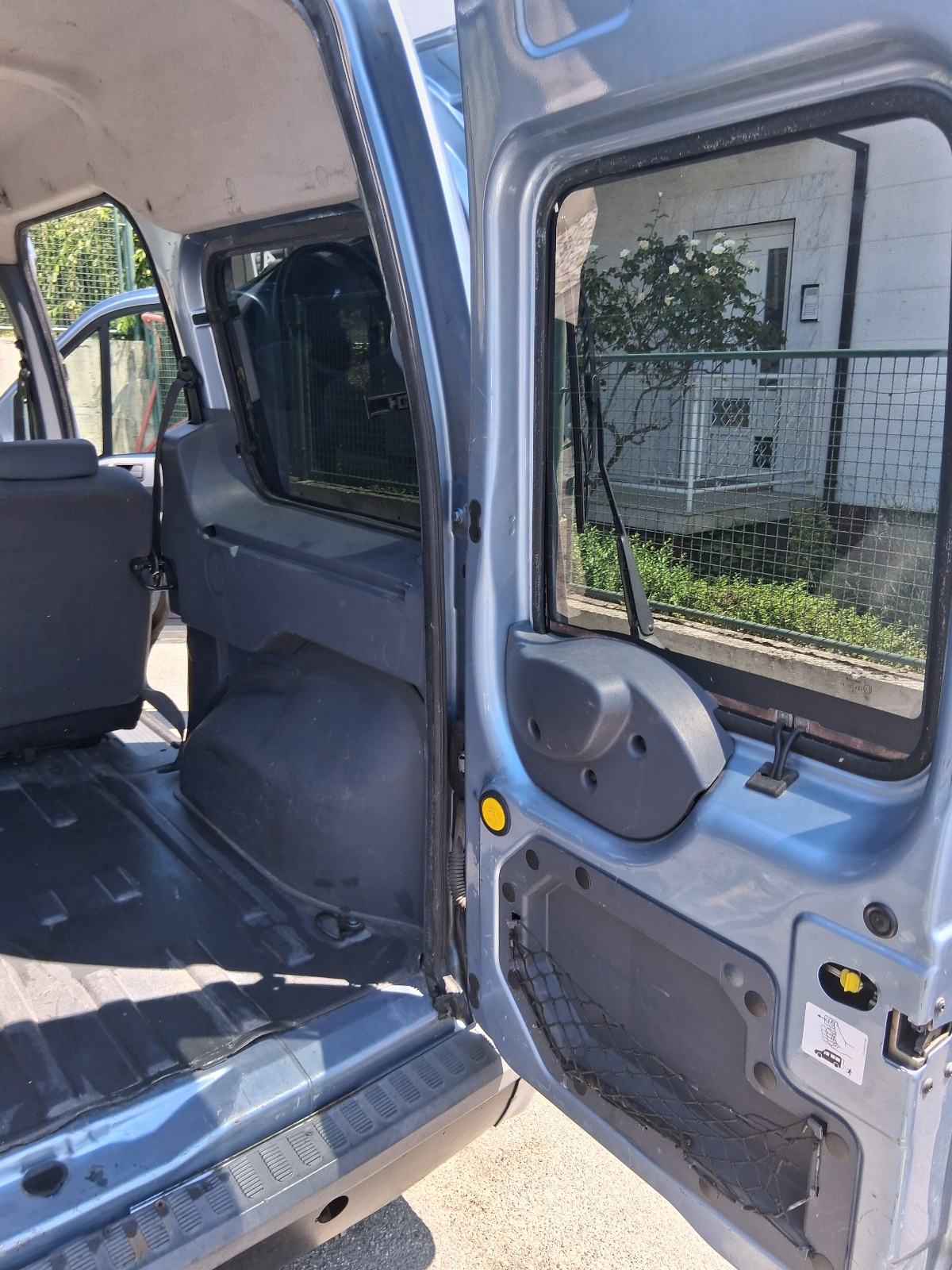 Ford Tourneo Connect LWB 1,8 D, fotografija 15