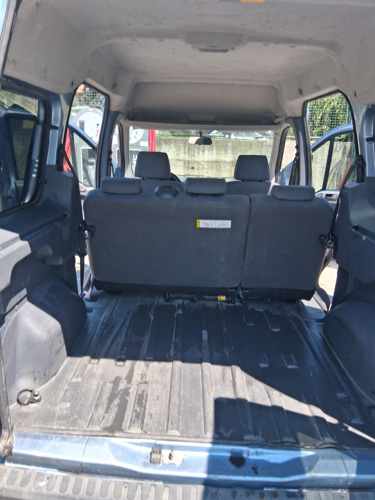 Ford Tourneo Connect LWB 1,8 D, fotografija 16