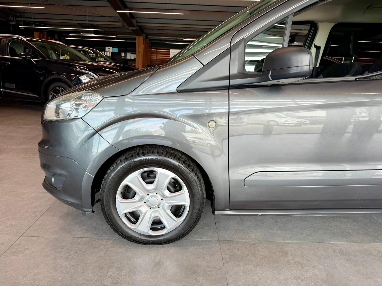 Ford Tourneo Courier 1.5 TDCI KLIMA • REGISTRIRAN • AUTOKREDIT, fotografija 11