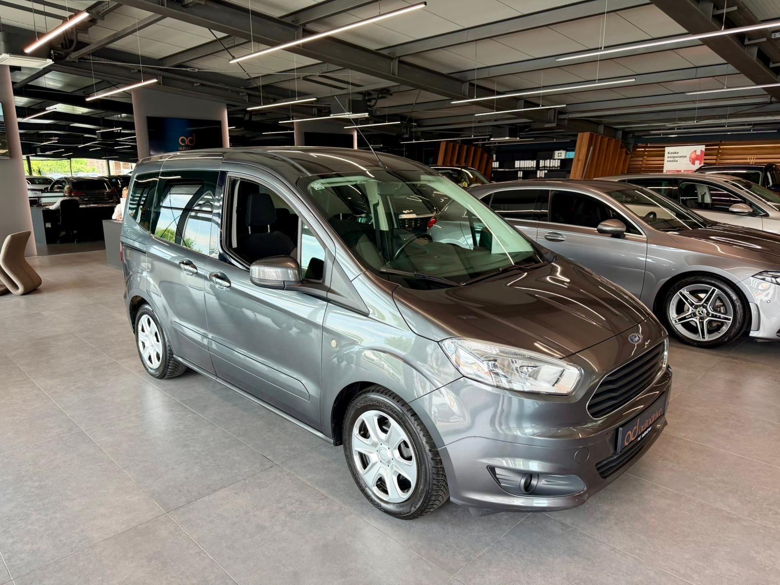 Ford Tourneo Courier 1.5 TDCI KLIMA • REGISTRIRAN • AUTOKREDIT, fotografija 10