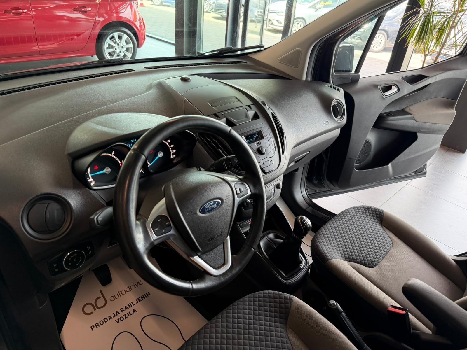 Ford Tourneo Courier 1.5 TDCI KLIMA • REGISTRIRAN • AUTOKREDIT, fotografija 14
