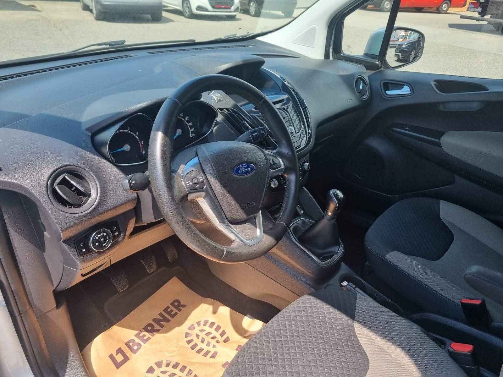 Ford Tourneo Courier 1,0 EcoBoost, fotografija 9