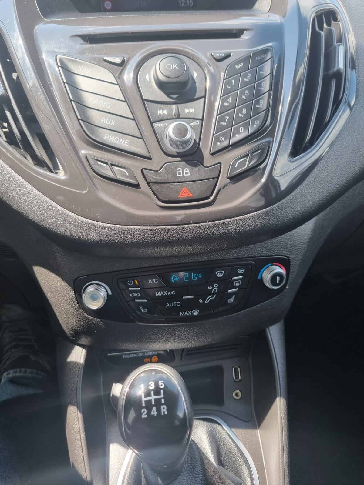 Ford Tourneo Courier 1,0 EcoBoost, fotografija 10