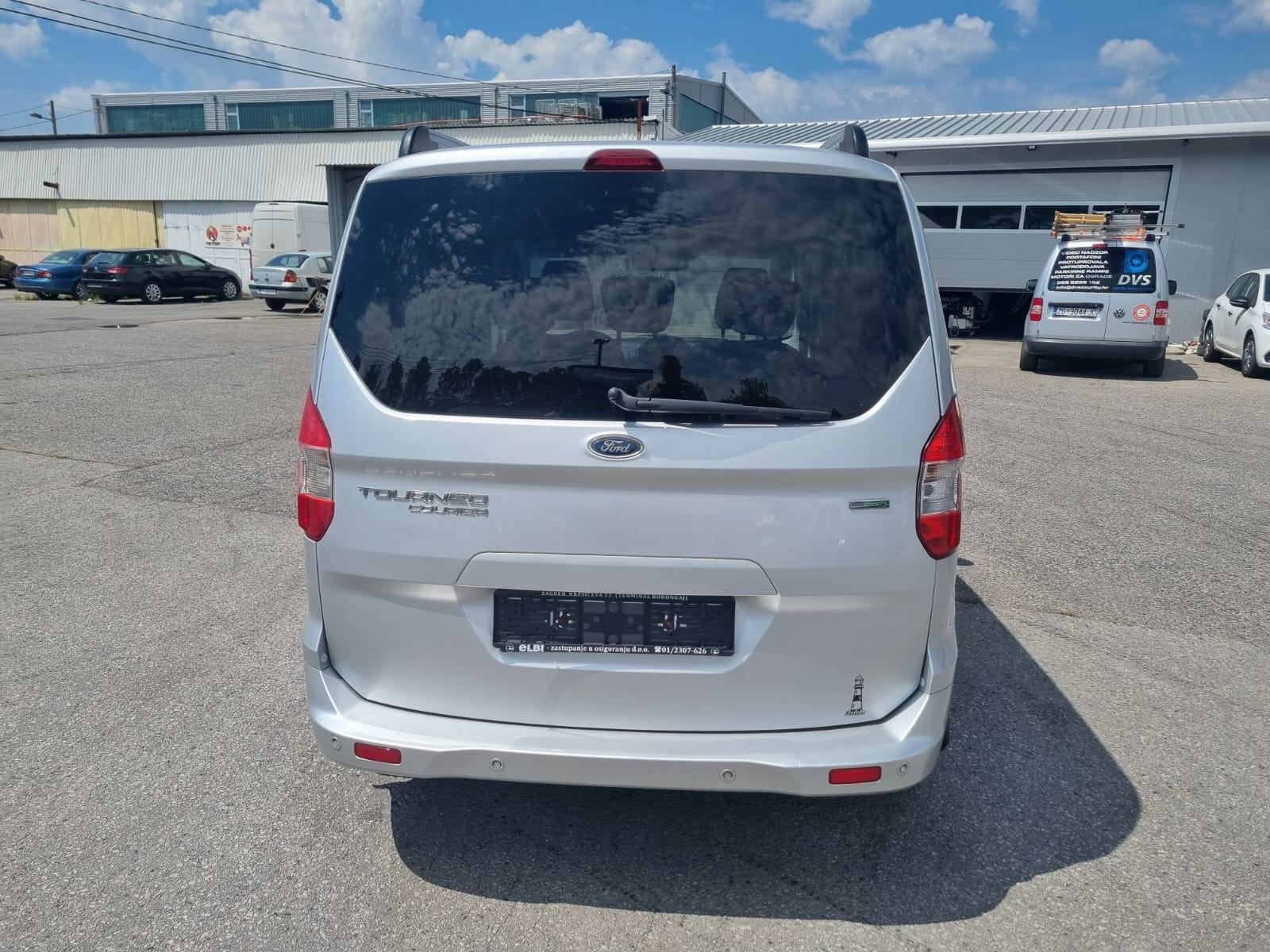 Ford Tourneo Courier 1,0 EcoBoost, fotografija 8