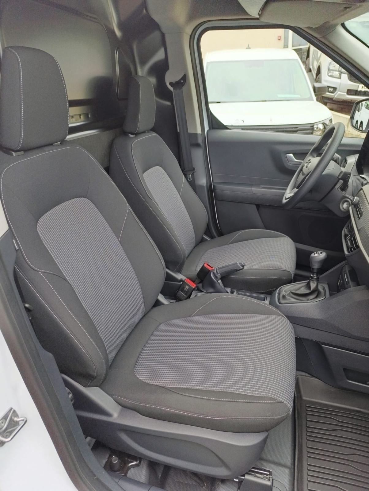 Ford COURIER V769 VAN TREND 1.0 EcoBoost 100ks, fotografija 6