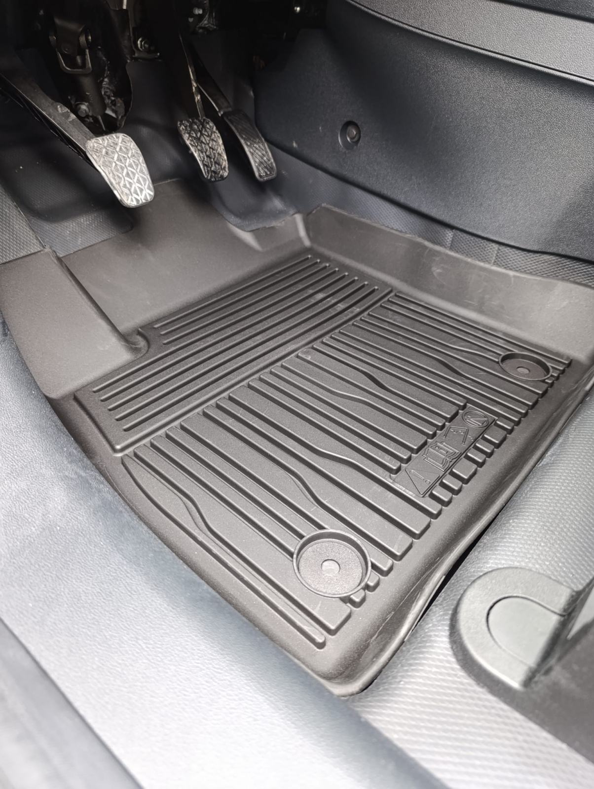 Ford COURIER V769 VAN TREND 1.0 EcoBoost 100ks, fotografija 9