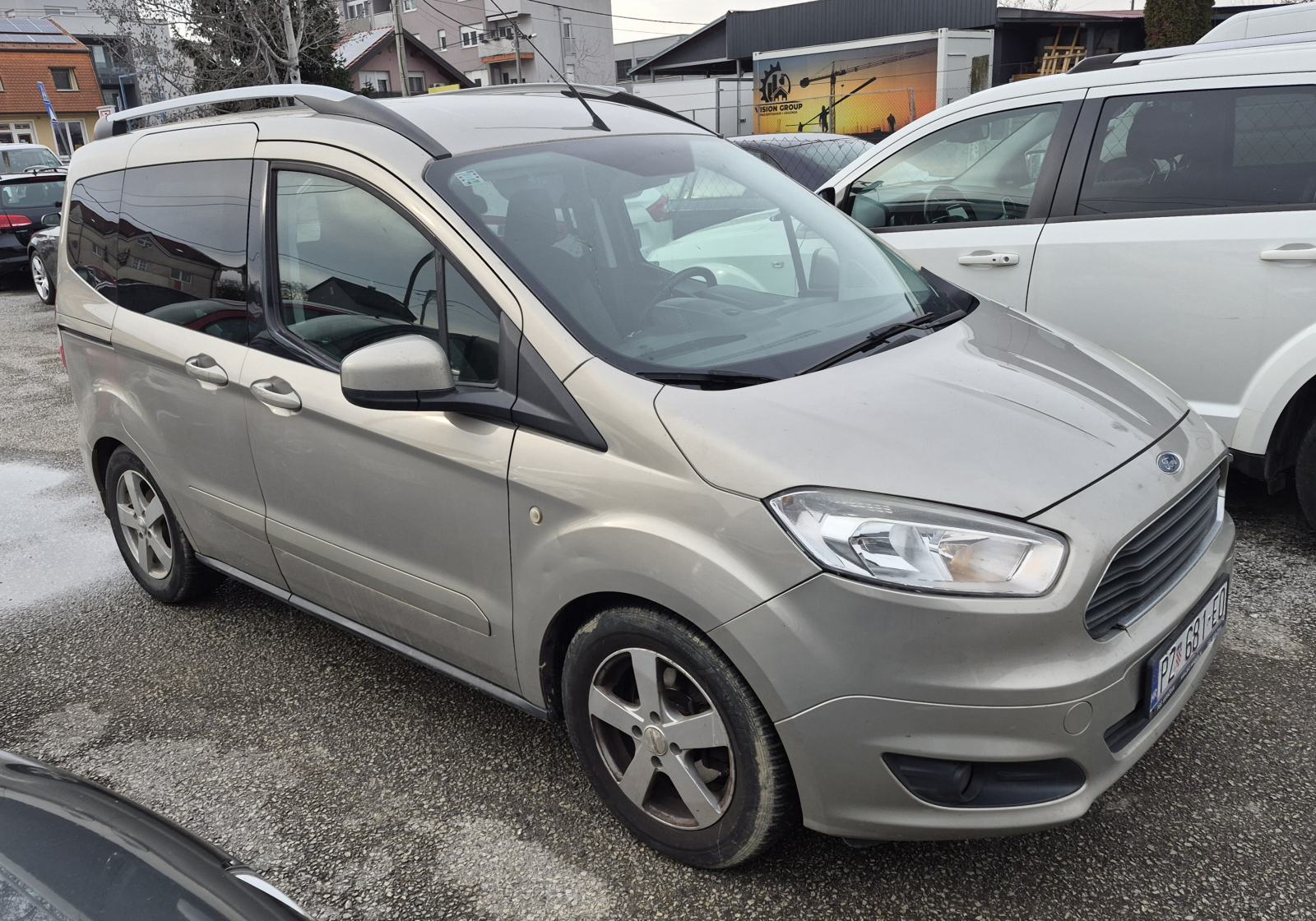 Ford Tourneo Courier 1.5 tdci , klima , kredit, fotografija 3
