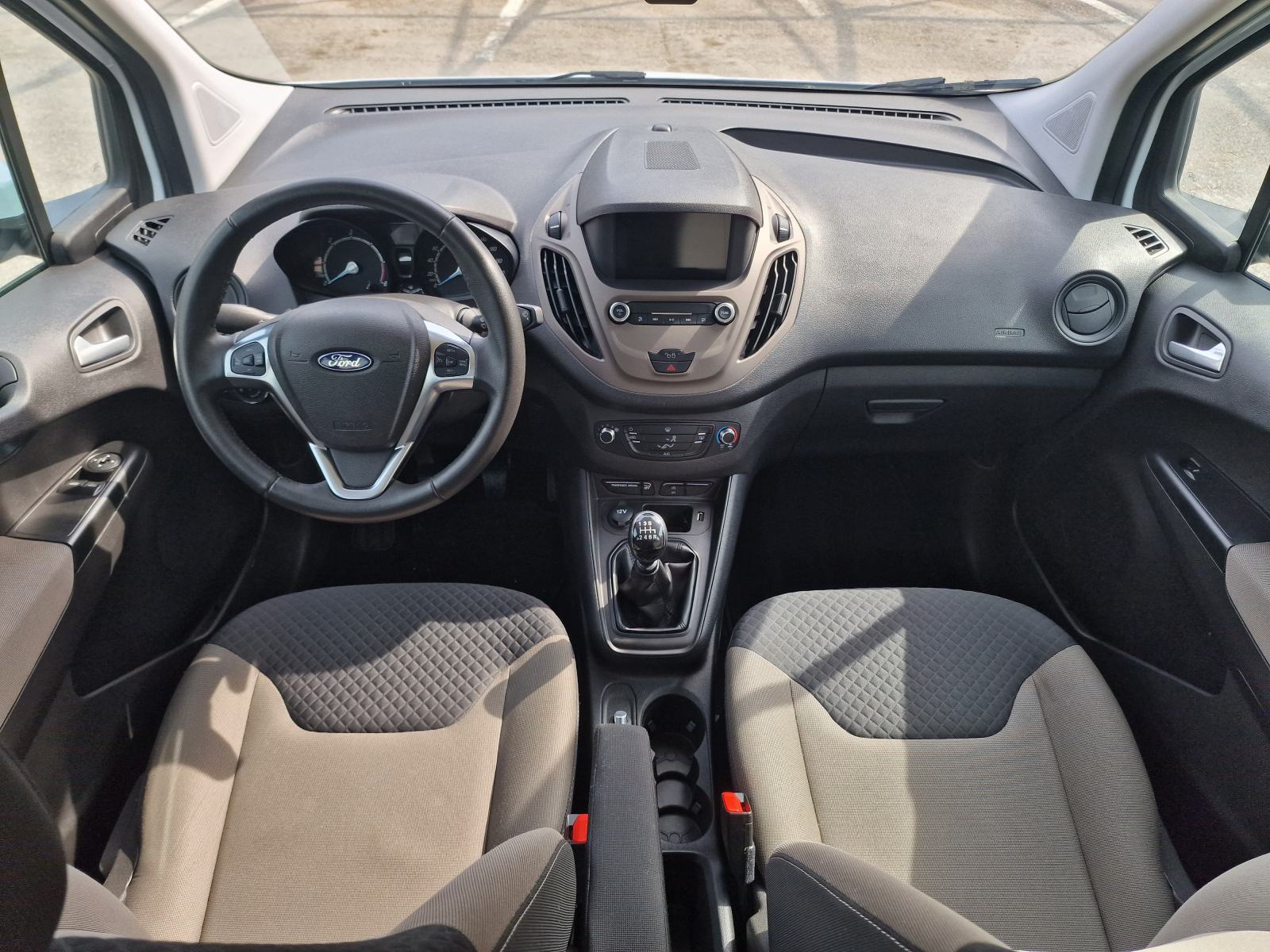 Ford Tourneo Courier 1,5 TDCi, fotografija 7