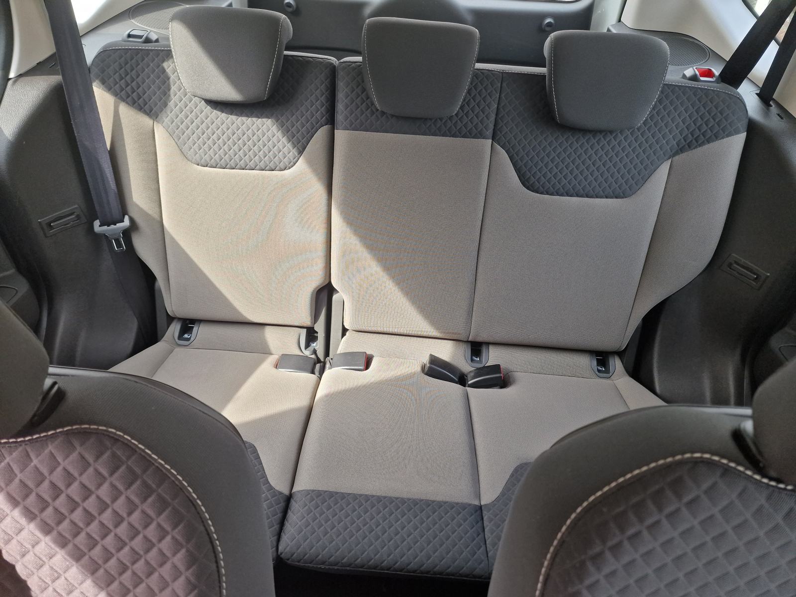 Ford Tourneo Courier 1,5 TDCi, fotografija 9