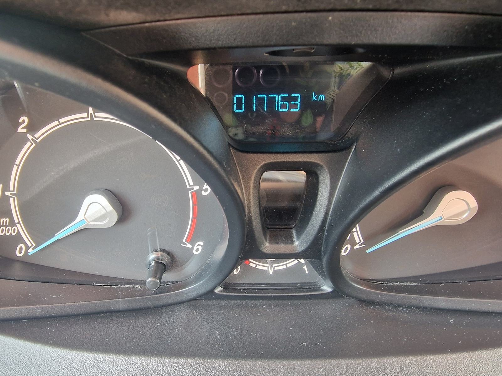 Ford Tourneo Courier 1,5 TDCi, fotografija 11