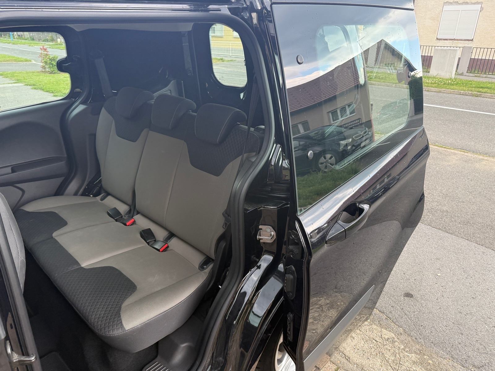 Ford Tourneo Courier 1,5 TDCi…reg.god.dana, fotografija 10
