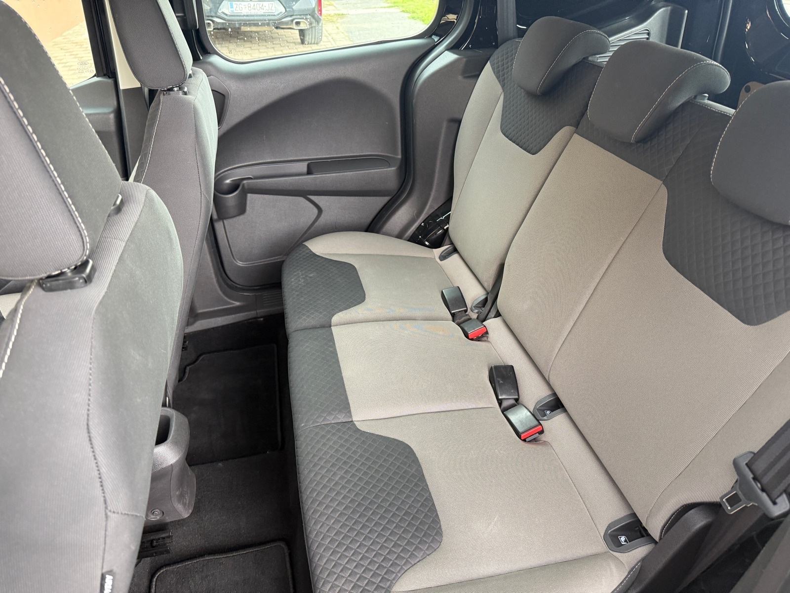 Ford Tourneo Courier 1,5 TDCi…reg.god.dana, fotografija 11