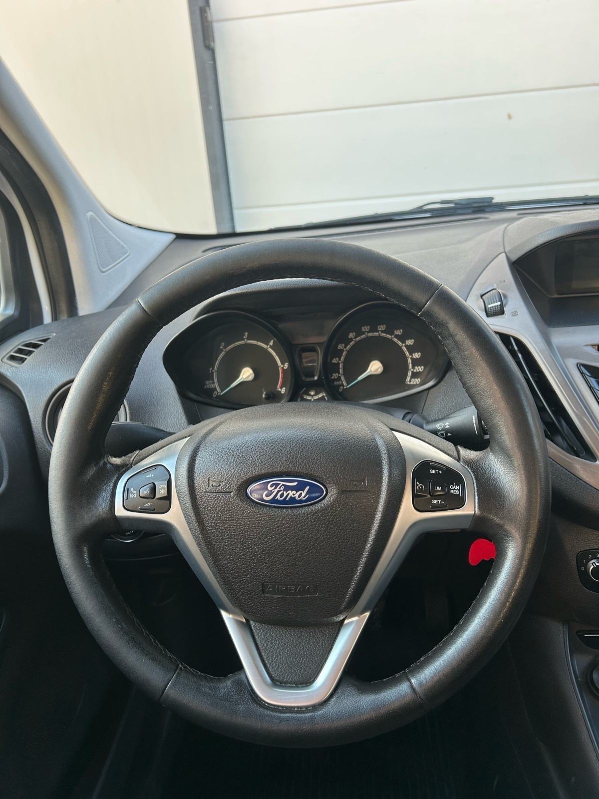 Ford Tourneo Courier 1,5 TDCi, fotografija 11