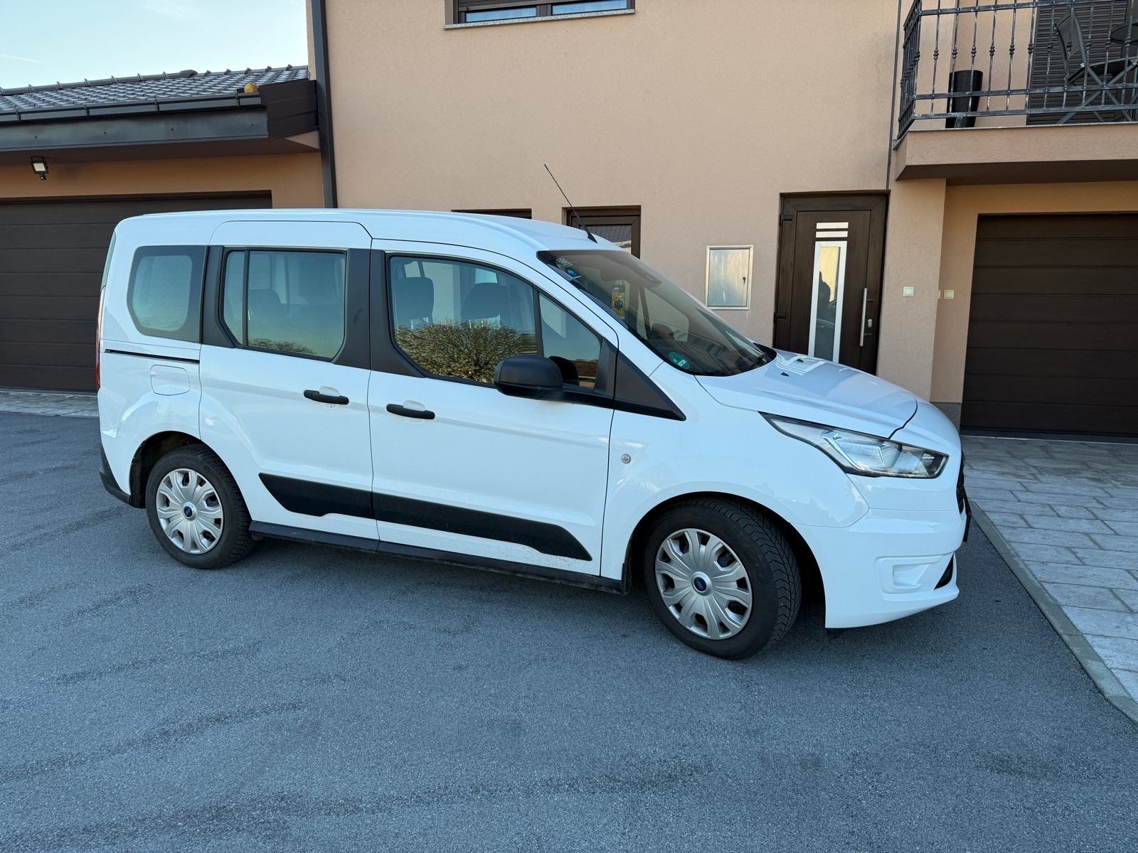 Ford Transit 1,5 TDCi, fotografija 2