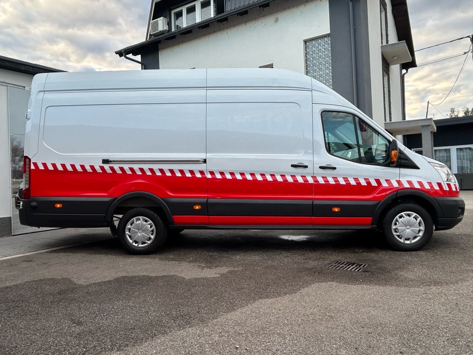 Ford Transit 2,0 TDCi 96KW.2018G.NOVI MODEL TOP STANJE BOGATA OPREMA, fotografija 6
