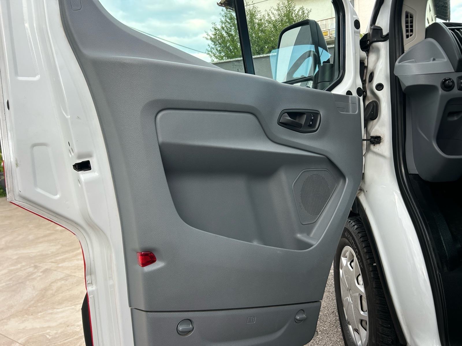 Ford Transit 2,0 TDCi 96KW.2018G.NOVI MODEL TOP STANJE BOGATA OPREMA, fotografija 19