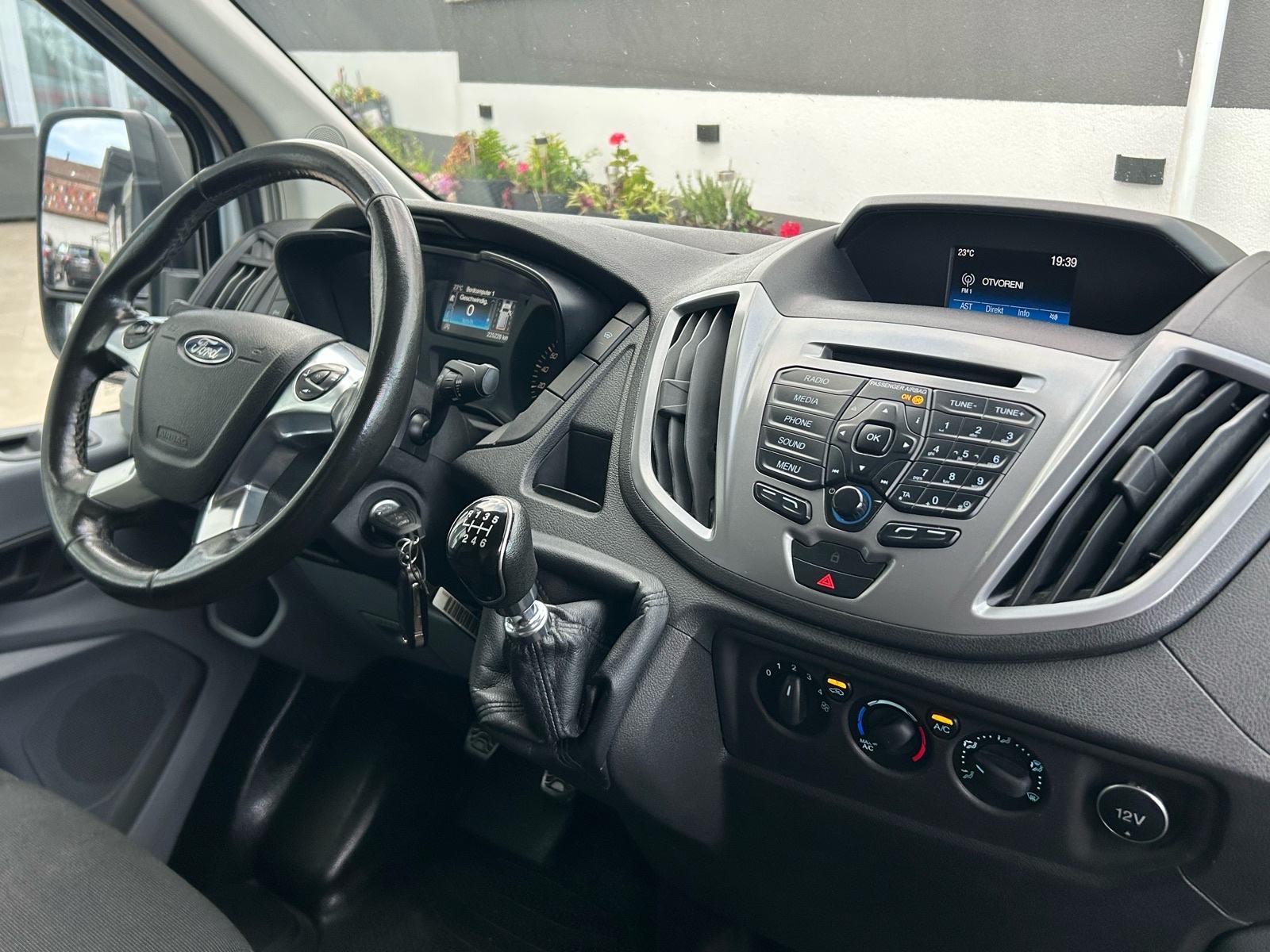 Ford Transit 2,0 TDCi 96KW.2018G.NOVI MODEL TOP STANJE BOGATA OPREMA, fotografija 11